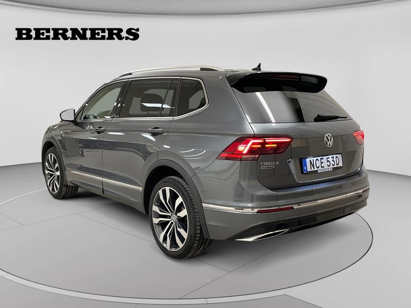Bild 3 av Volkswagen Tiguan Allspace 7-sätes TDI 200 DSG 4-Motion / Panorama / R-Line / 7sits