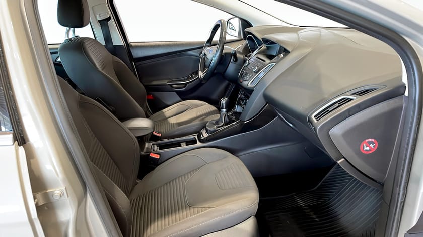 Bild 3 av Ford Focus FOCUS,NY KAMREM,LÅGSKATT