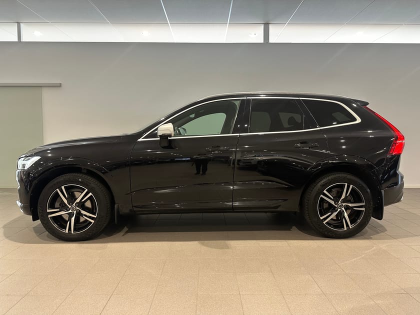 Bild 3 av Volvo XC60 T5 II AWD R-Design / Navigation / Backkamera / Dragkork /