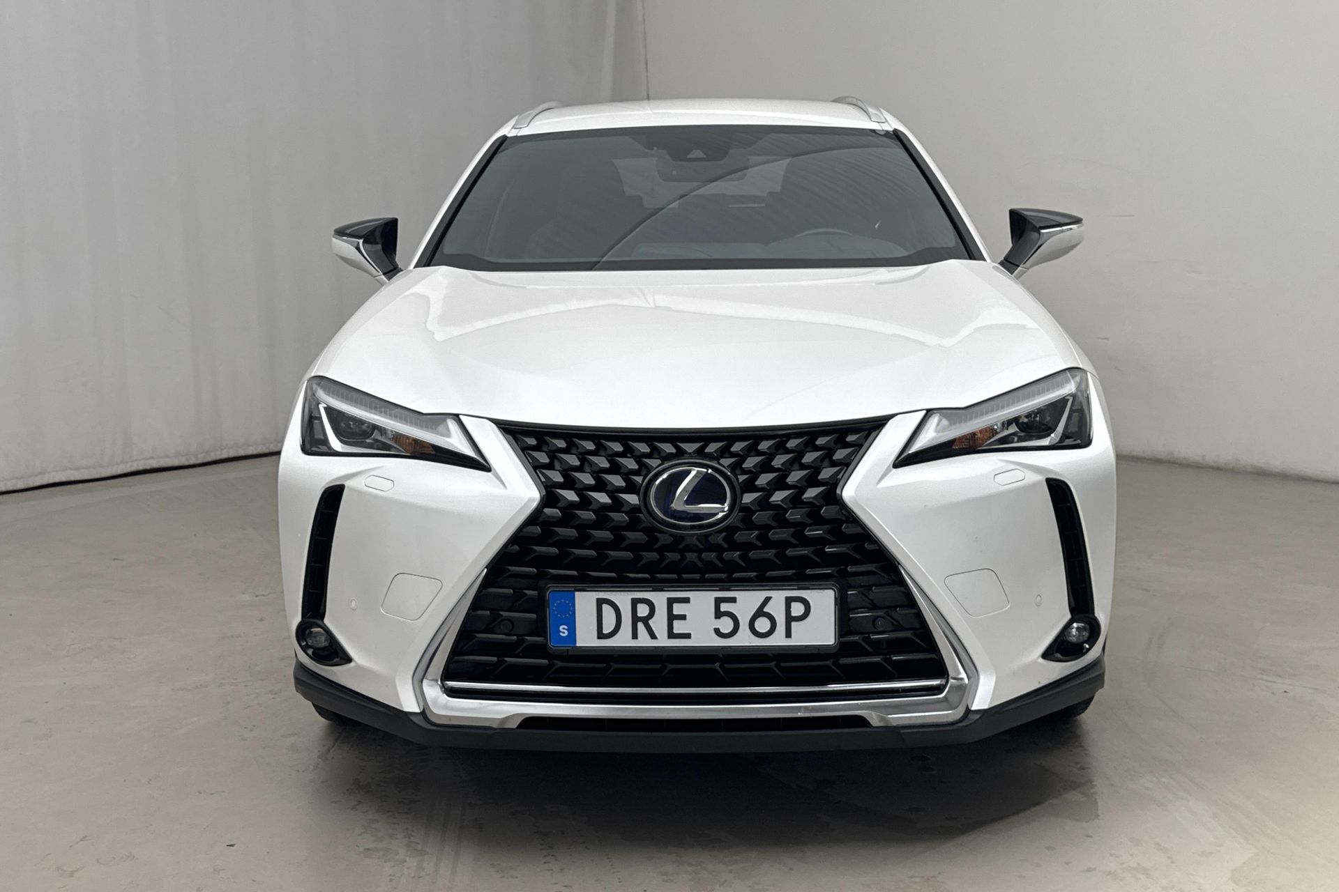 Lexus UX 250h E-Four 2022, photo 5/10
