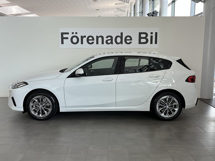 Bild 3 av BMW 120 PRIVATLEASING fr. 3.395 kr/mån 17" Auto Park Assist