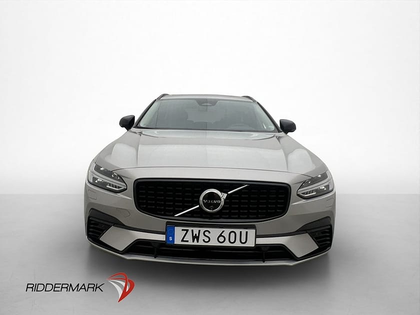 Bild 2 av Volvo V90 Recharge T6 AWD Plus Dark Pano H/K 360° Navi Drag