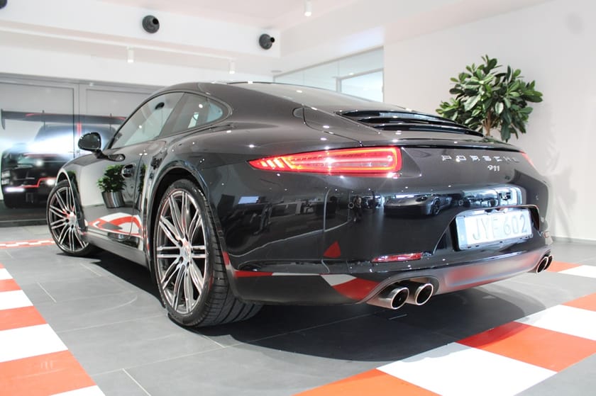 Bild 2 av Porsche 911 Carrera BLACK EDITION