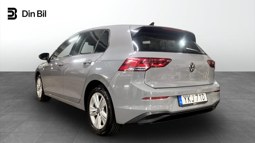 Bild 3 av Volkswagen Golf 1.5 TSI 150HK / Parkeringsvärmare / Navigation