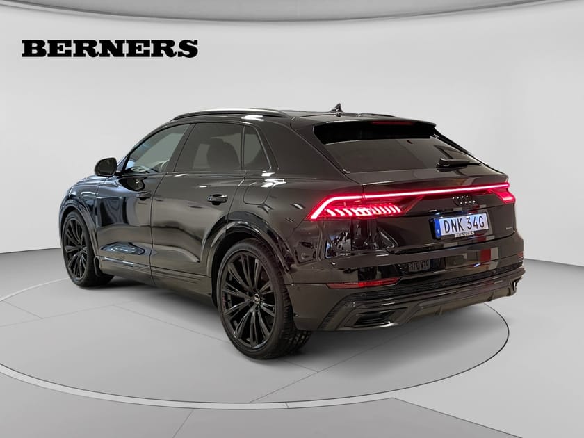 Bild 3 av Audi Q8 60 TFSI e quattro S-LINE 462HK / NightV / B&O / Pa