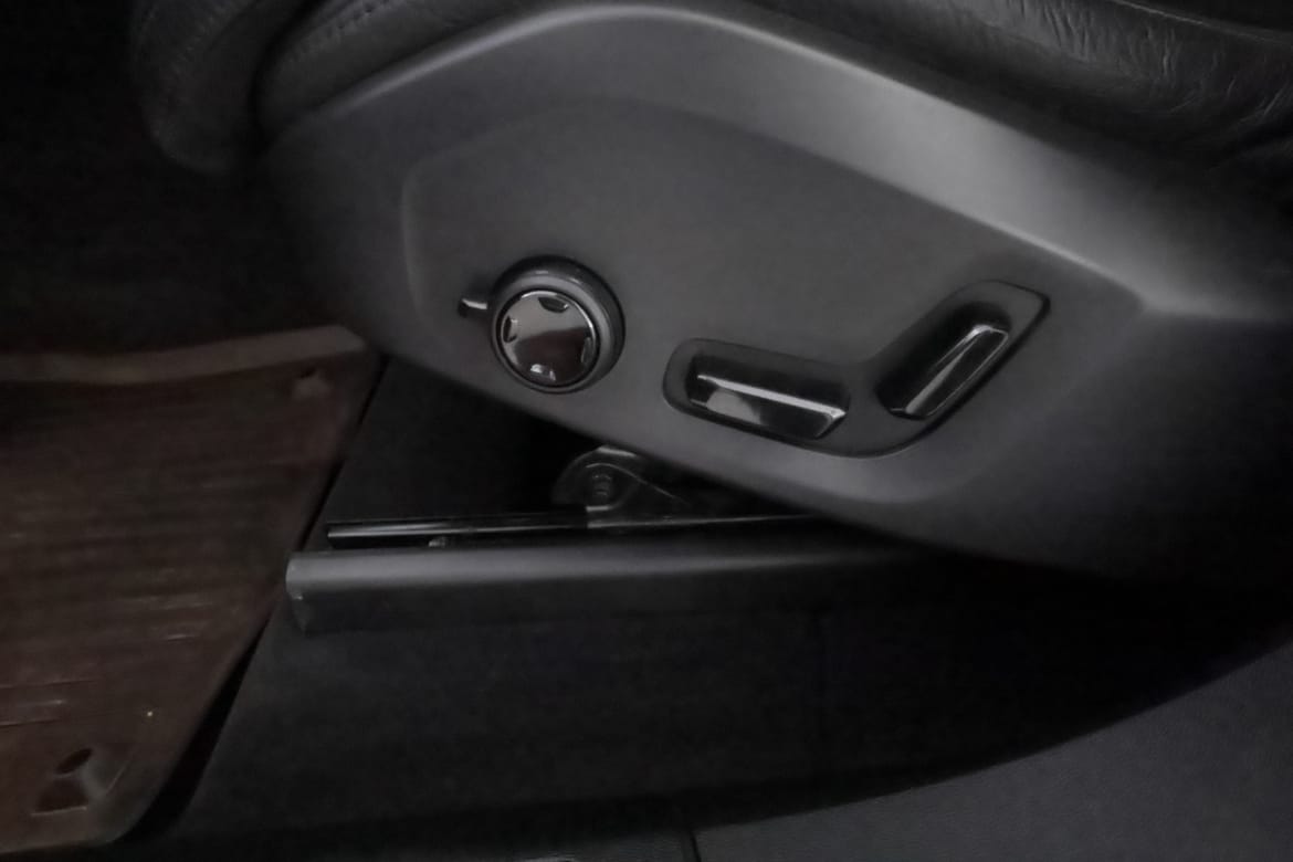 Volvo XC60 2020 - miniatyr 25