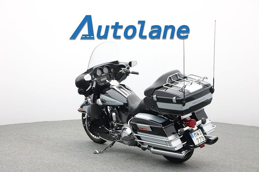 Bild 3 av Harley-Davidson Electra Glide Ultra Classic Classic* Vance & Hines