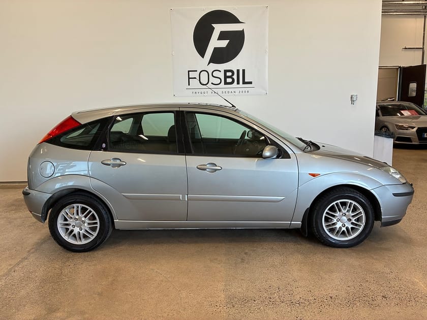 Bild 3 av Ford Focus 5-dörrars 1.6 Flexifuel Motorvärmare Kamremsbytt SoV