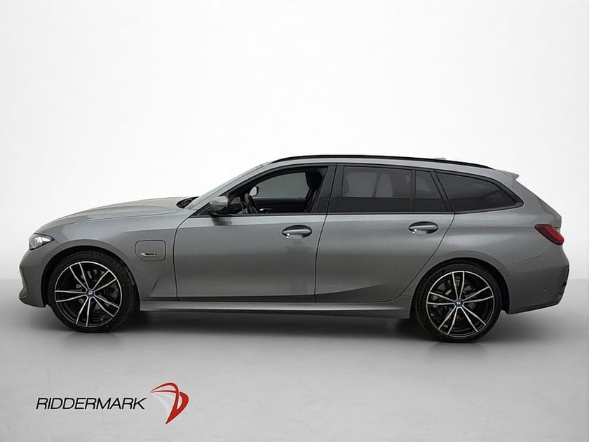 Bild 4 av BMW 330e xDrive Touring M Sport Kamera Head Up Dragkrok CarPlay