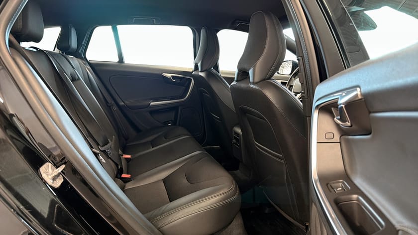 Bild 5 av Volvo V60 Cross Country D4 AWD 190hp Momentum Business Edition