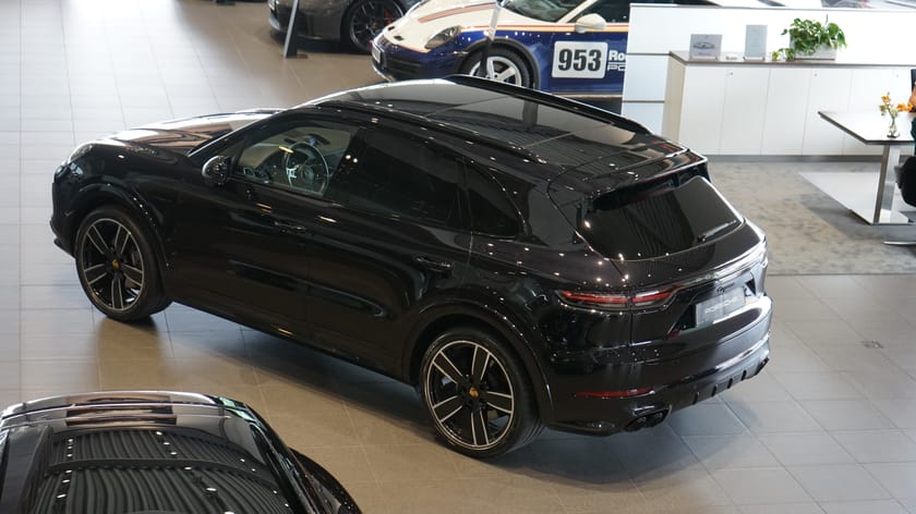 Bild 2 av Porsche Cayenne E-Hybrid 