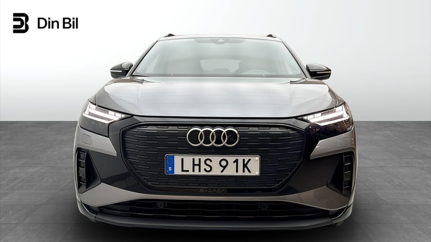 Bild 4 av Audi Q4 50 e-tron quattro 299HK NAV Backkamera Black Optik