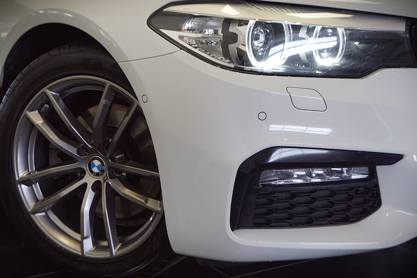 Bild 2 av BMW 520d Touring M Sport Drag Navi B-kamera Ny Servad