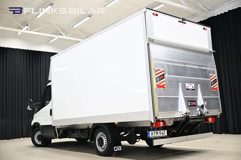 Bild 4 av Iveco Daily 35-140 Chassi Cab 136HK Automat|Volymskåp|Bakgavellyft|Sidodörr|Leasbar