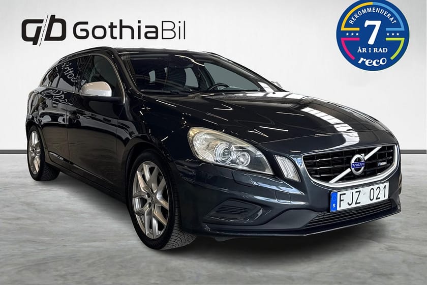 Bild 3 av Volvo V60 D4 Geartronic R-Design Farthållare Backkamera Värmare