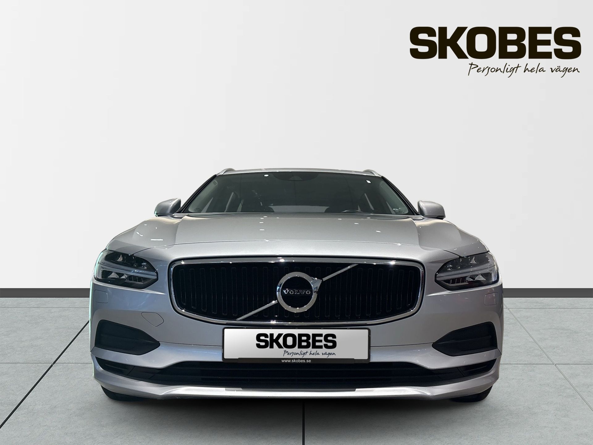 Volvo V90 D4 Momentum SE 2019, bild 2/10