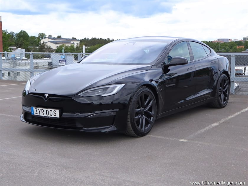 Bild 1 av Tesla Model S Long Range 685hk S/V-hjul Yoke Moms