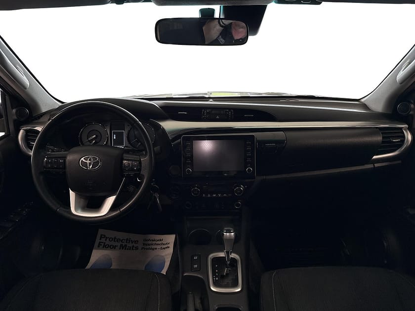 Bild 3 av Toyota Hilux Dubbelhytt 2.8 4WD Hero Euro 6