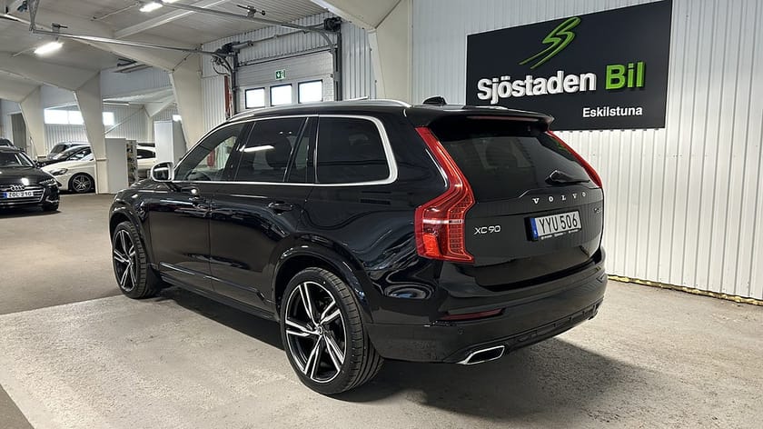 Bild 3 av Volvo XC90 T6 AWD 7-sits R-Design Pano B&W Luft Kolfiber SE UTR