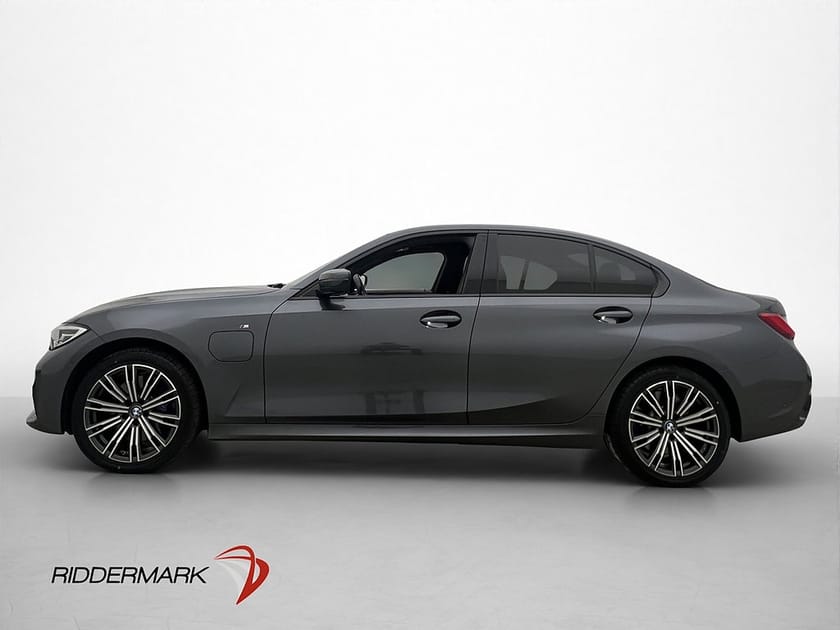 Bild 4 av BMW 330e xDrive Sedan 292hk M-Sport Drag Navi Kamera Adp-fart