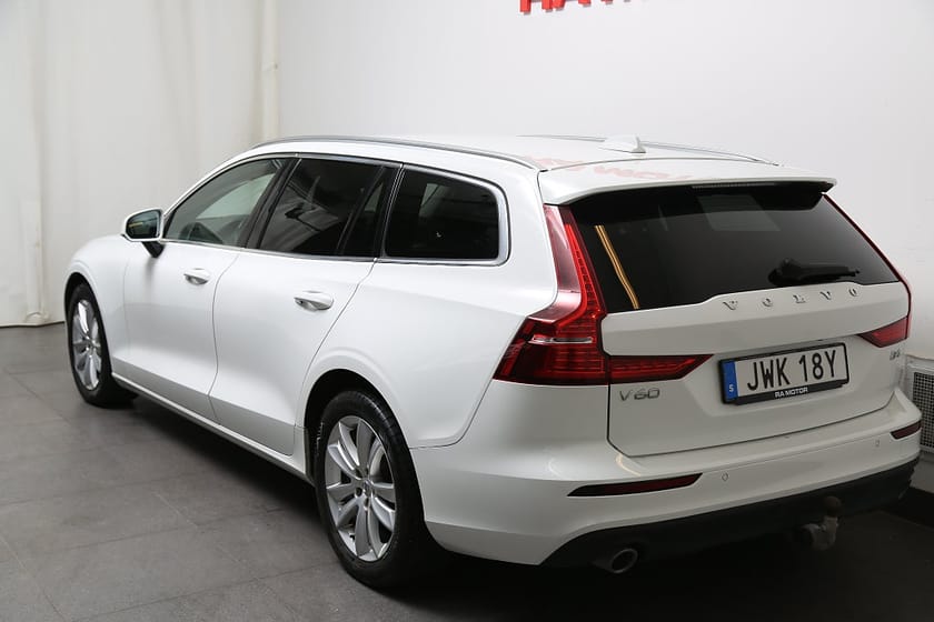 Bild 4 av Volvo V60 B4 Diesel 197hk Momentum Advanced SE Aut Drag Leasbar
