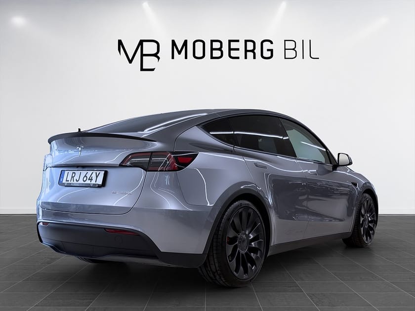 Bild 5 av Tesla Model Y Performance 534hk Pano Navi Läder Drag B-Kamera