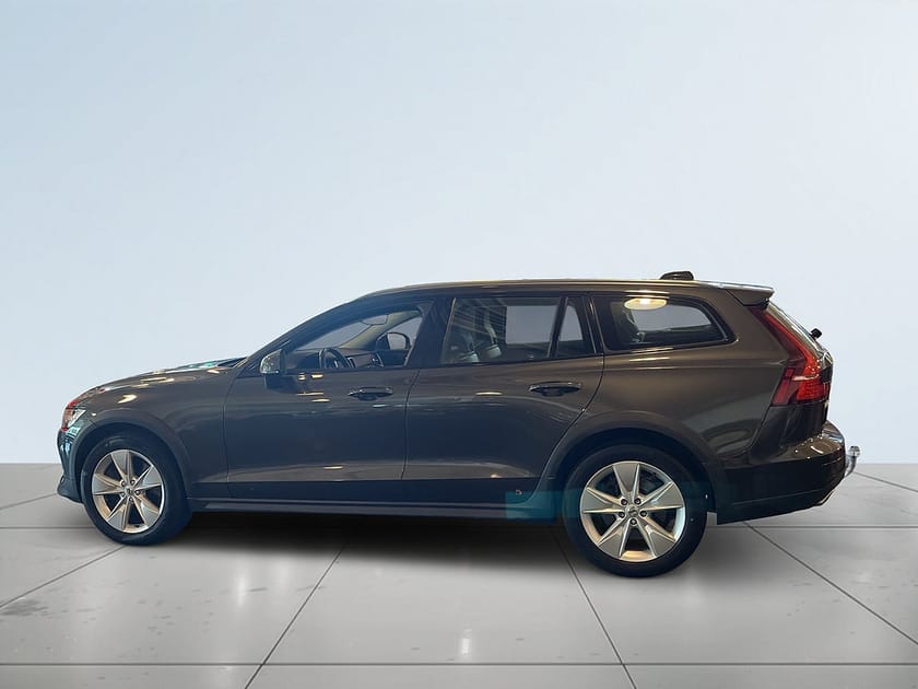 Bild 4 av Volvo V60 Cross Country D4 AWD Aut Momentum Pro Dvärm/Kamera/Dragkrok