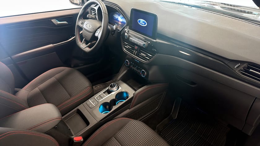 Bild 3 av Ford Kuga Plug-In Hybrid ST-Line 225hk | LED-Ramp |
