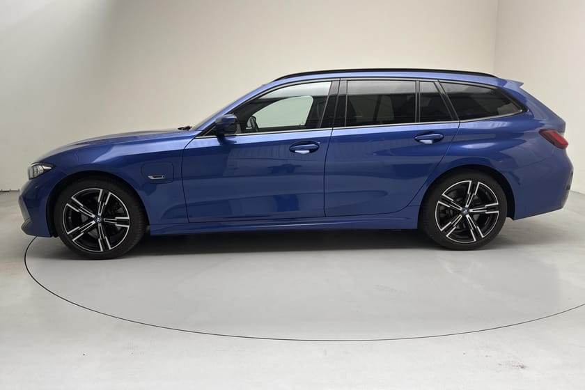 Bild 2 av BMW 330e Touring 330 sDrive 292hk M Sport GPS Värmare