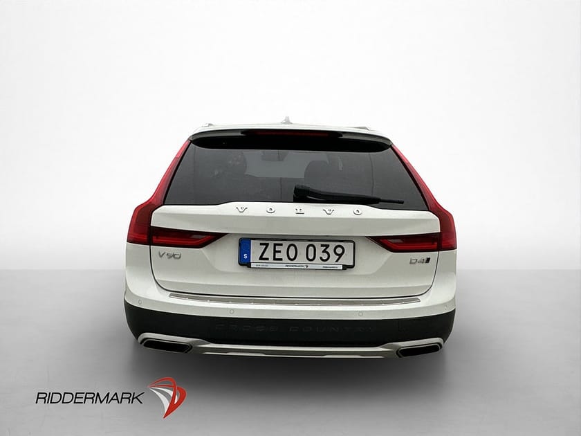 Bild 5 av Volvo V90 Cross Country D4 AWD Pro VOC Pano Kamera Skinn
