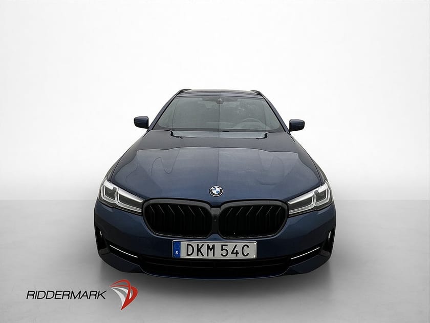 Bild 2 av BMW 530e xDrive Touring Shadow Line Hifi HuD 360° Skinn Drag