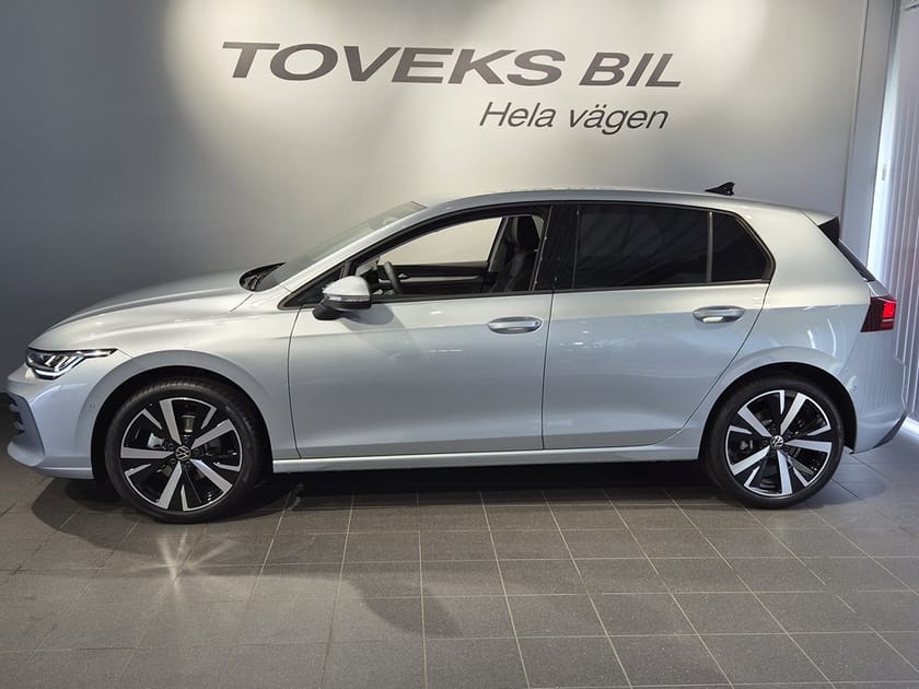 Bild 4 av Volkswagen Golf Edition 1.5 eTSI DSG, 150hk, 2026