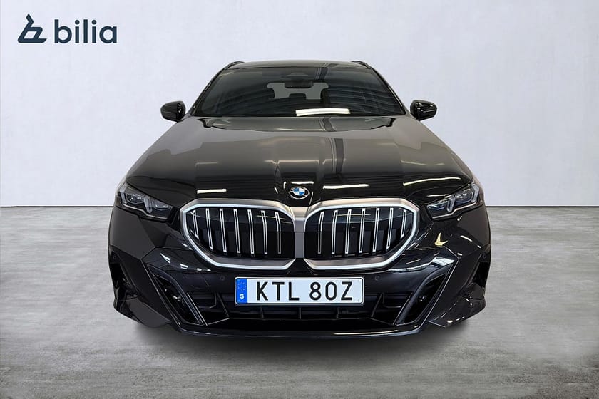 Bild 2 av BMW 520d xDrive Touring M Sport/HK/20"/Drag/Värmare/Aktiv Farth.