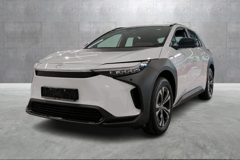 Bilde 1 av Toyota bZ4X AWD Active Tech - LED - Adaptiv cruise - Kamera +++