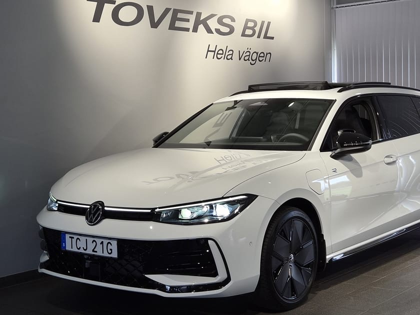 Bild 2 av Volkswagen Passat Variant eHybrid R-Line 1.5 TSI DSG, 272hk |Pano|HuD|Blacks
