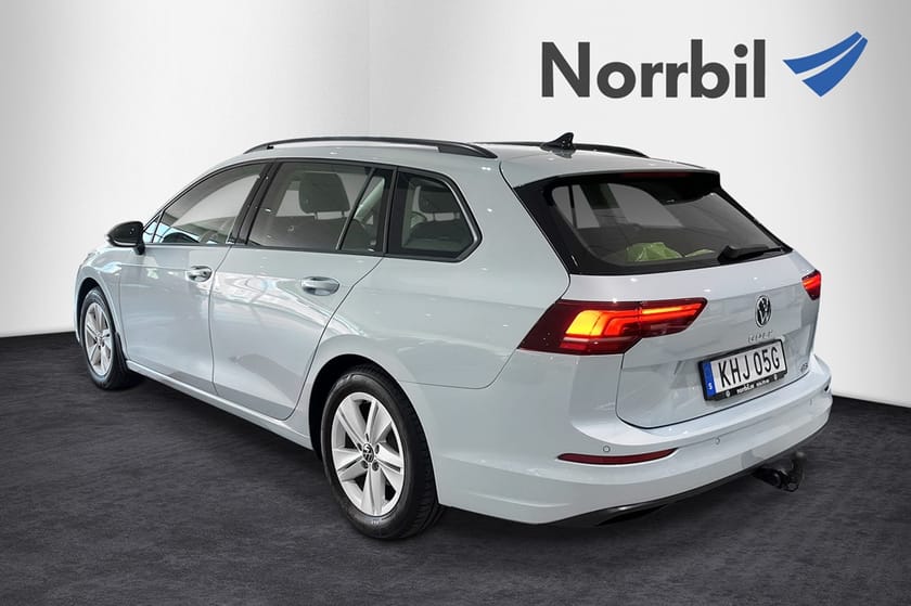 Bild 4 av Volkswagen Golf Sportscombi 1.5 eTSI 150 DSG Drag/Värmare/Lågmil