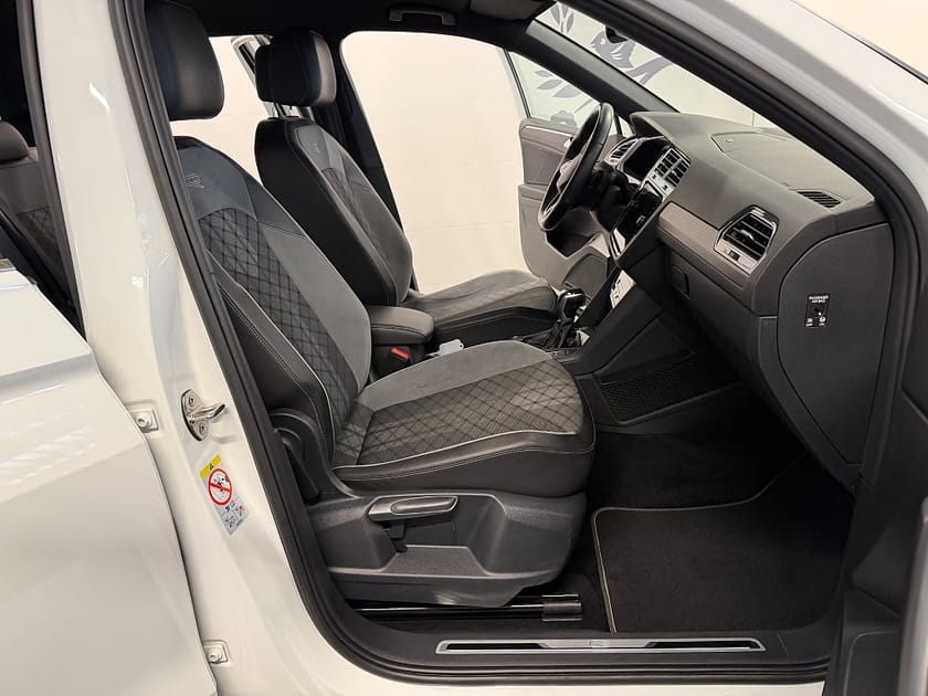 Bild 5 av Volkswagen Tiguan Allspace 7-sätes 7-sits 2.0 TDI 4WD Moms R-Line  Drag Värmare