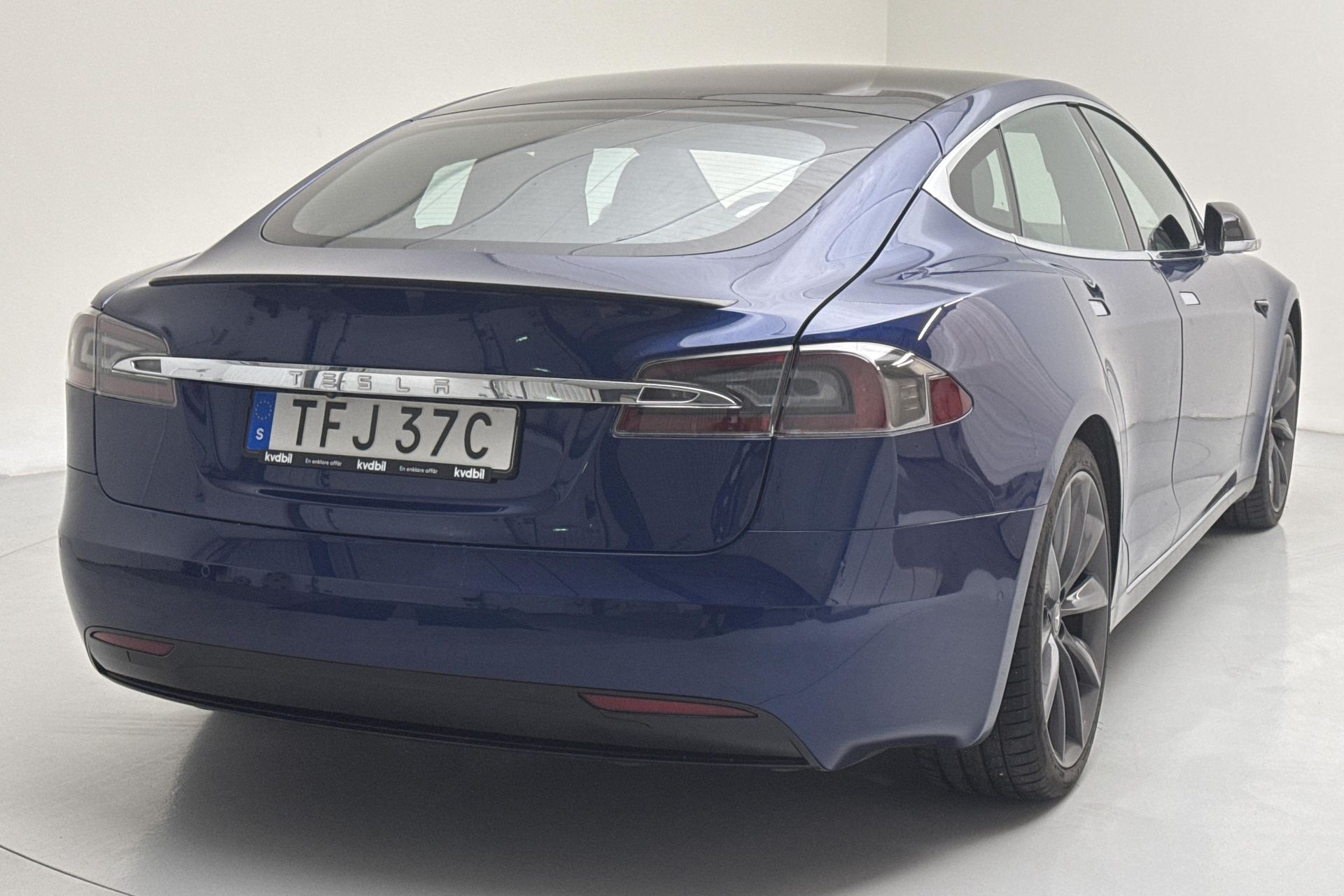 Tesla Model S 2020, kuva 3/10
