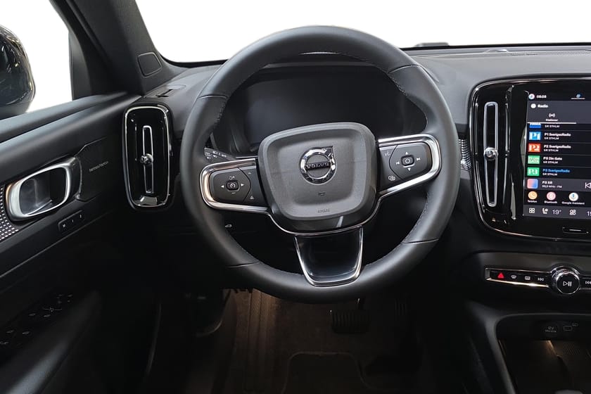 Bild 3 av Volvo EX40 Single Motor Extended Range ExtendedRange Plus SE/HarmanK/360Kamera/Navi