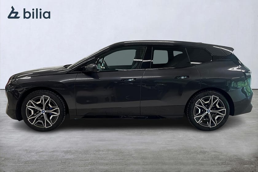 Bild 3 av BMW iX xDrive50 xDrive 50 Sportline | Aktiv farth. | H&K | Drag | 360