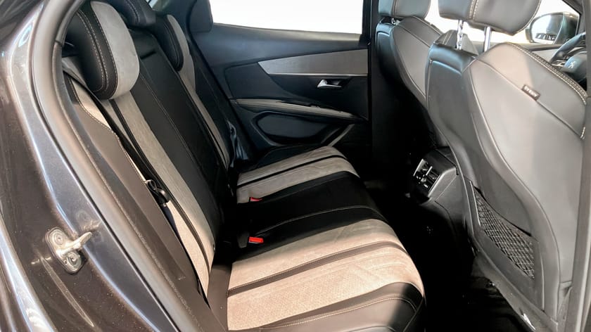 Bild 5 av Peugeot 3008 HYBRID4 300