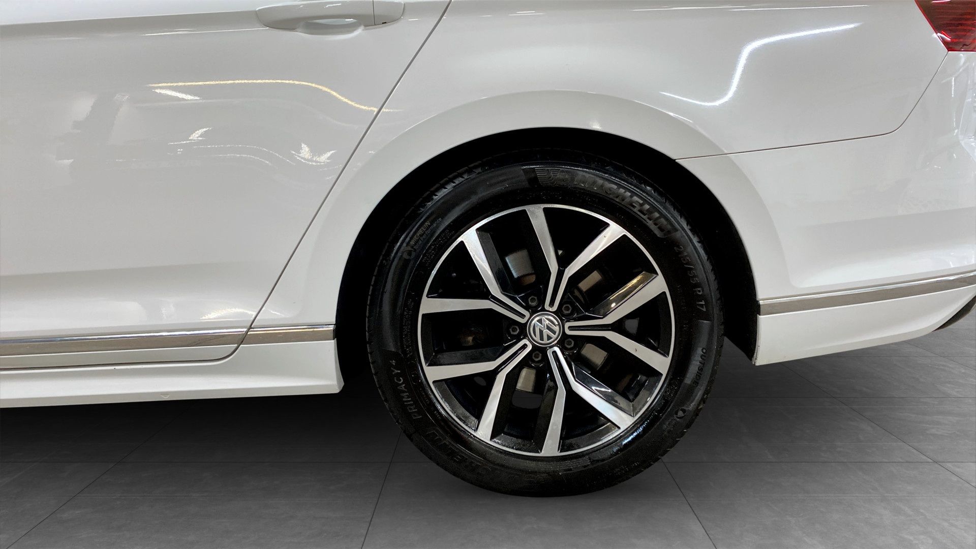 Volkswagen Passat 2020, bild 6/10