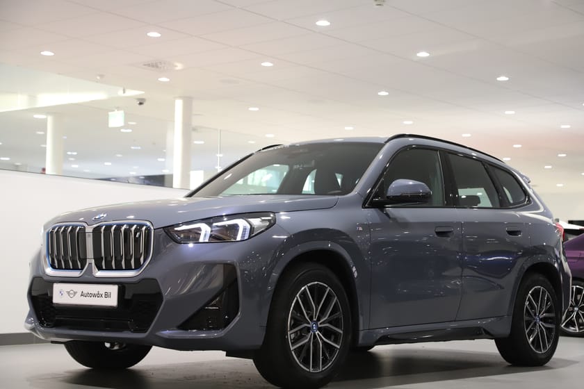 Bild 1 av BMW iX1 xDrive30 xDrive 30e / M Sport / Komfortöppning