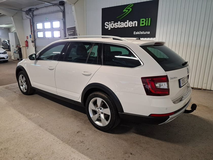 Bild 5 av Škoda Octavia Scout Skoda 2.0 TDI SCR 4x4 Premium fr 3.99% Led Värmare GPS ACC