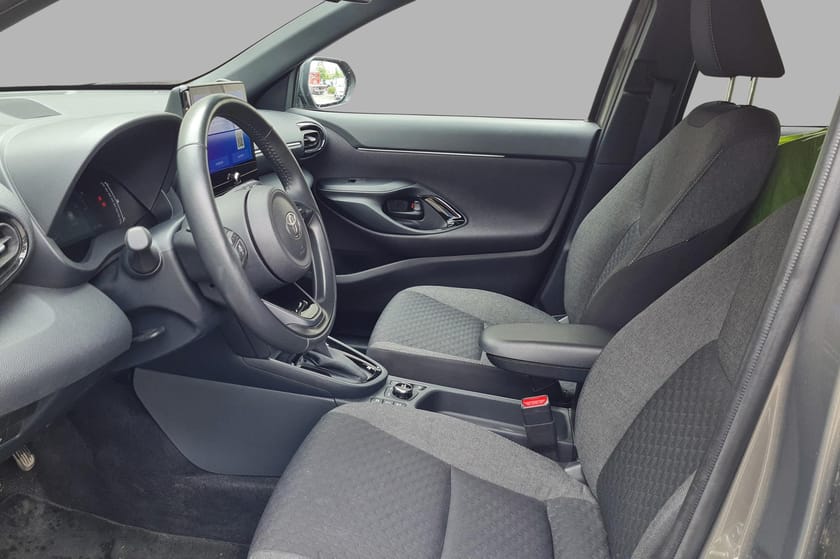 Bilde 4 av Toyota Yaris Cross Hybrid 115 AWD-i Active - LED - Adaptiv cruise - Ryggekam.