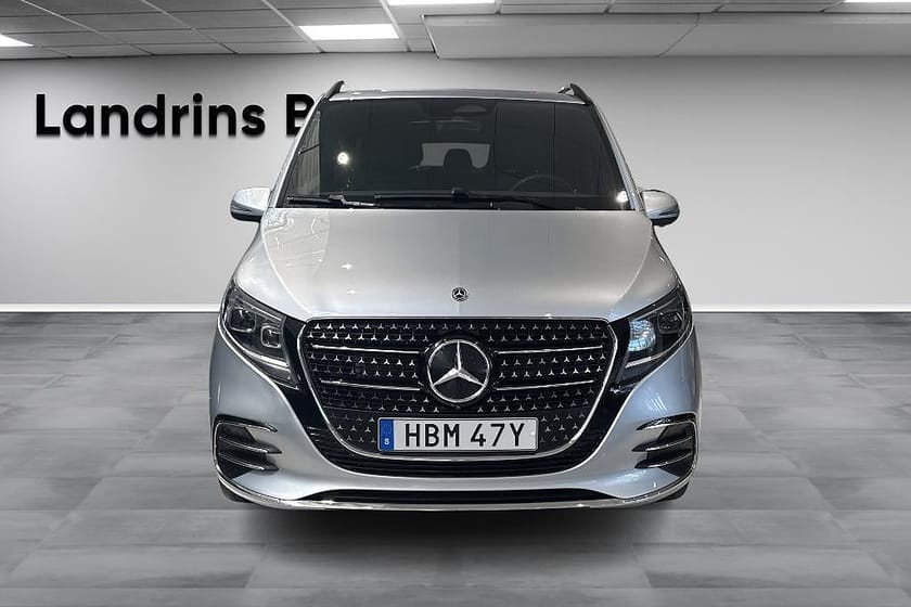 Bild 2 av Mercedes-Benz V 300d 4MATIC 3.2t 9G-Tronic Euro 6