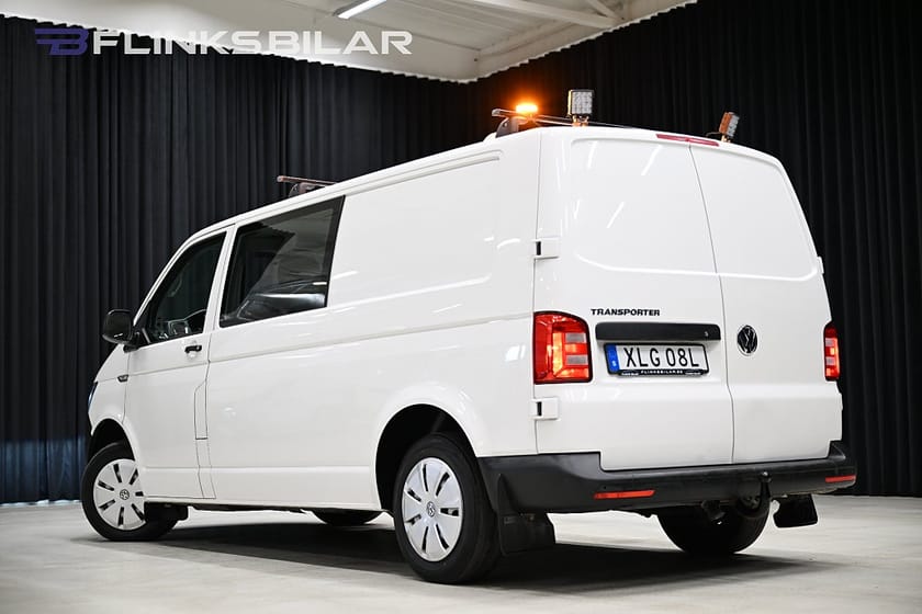 Bild 4 av Volkswagen Transporter DSG 150HK L2|Dubbelhytt|LED|Inredd|Drag|Värmare|Leasbar