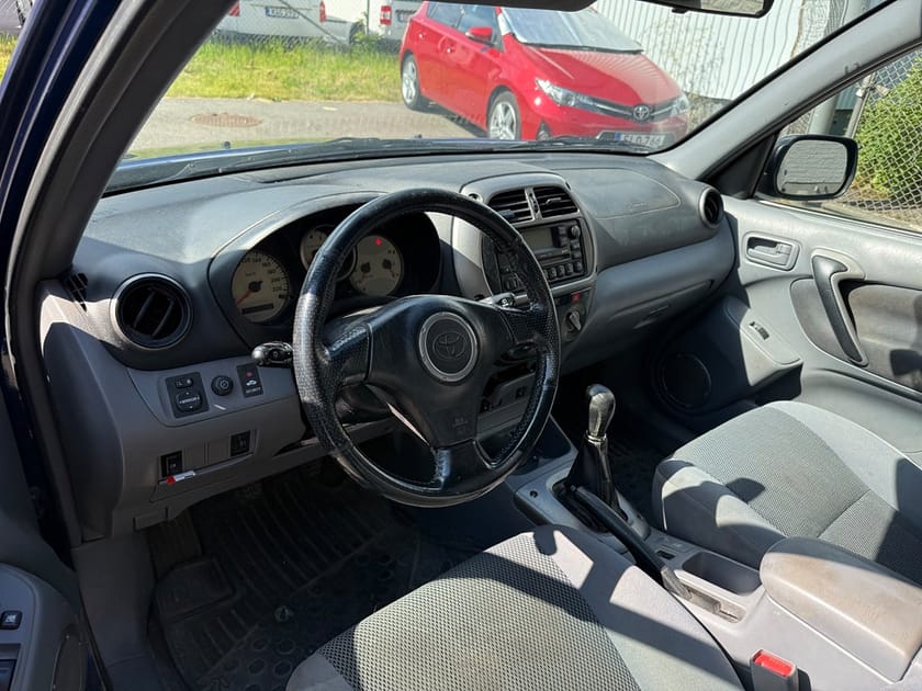 Bild 5 av Toyota RAV4 2.0 VVT-i 150HK 4X4 WIDEBODY / DRAG