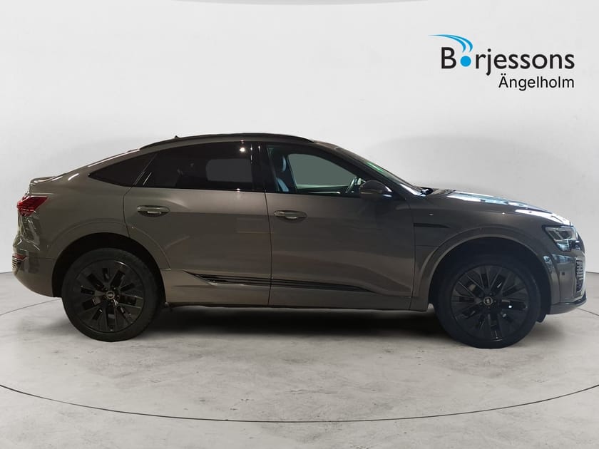 Bild 2 av Audi Q8 Sportback 55 e-tron quattro 