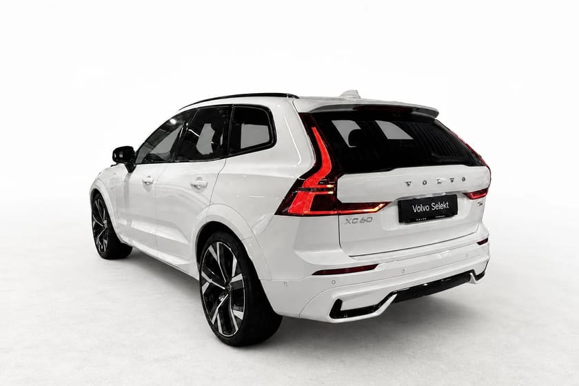 Bild 3 av Volvo XC60 T6 Plus Dark Nordic Edt Luftfjädring *Hög spec*
